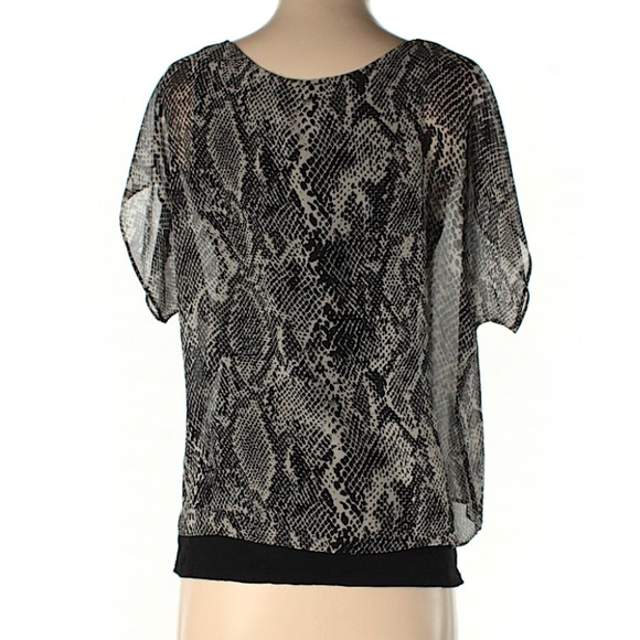 Like New- Express Blouse - Picture 2 of 6